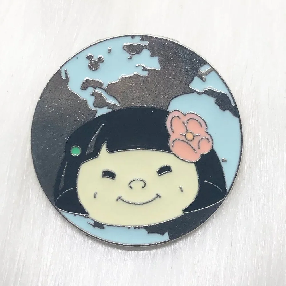 🔮 5/$25 Disney It's A‎ Small World Asia Pin